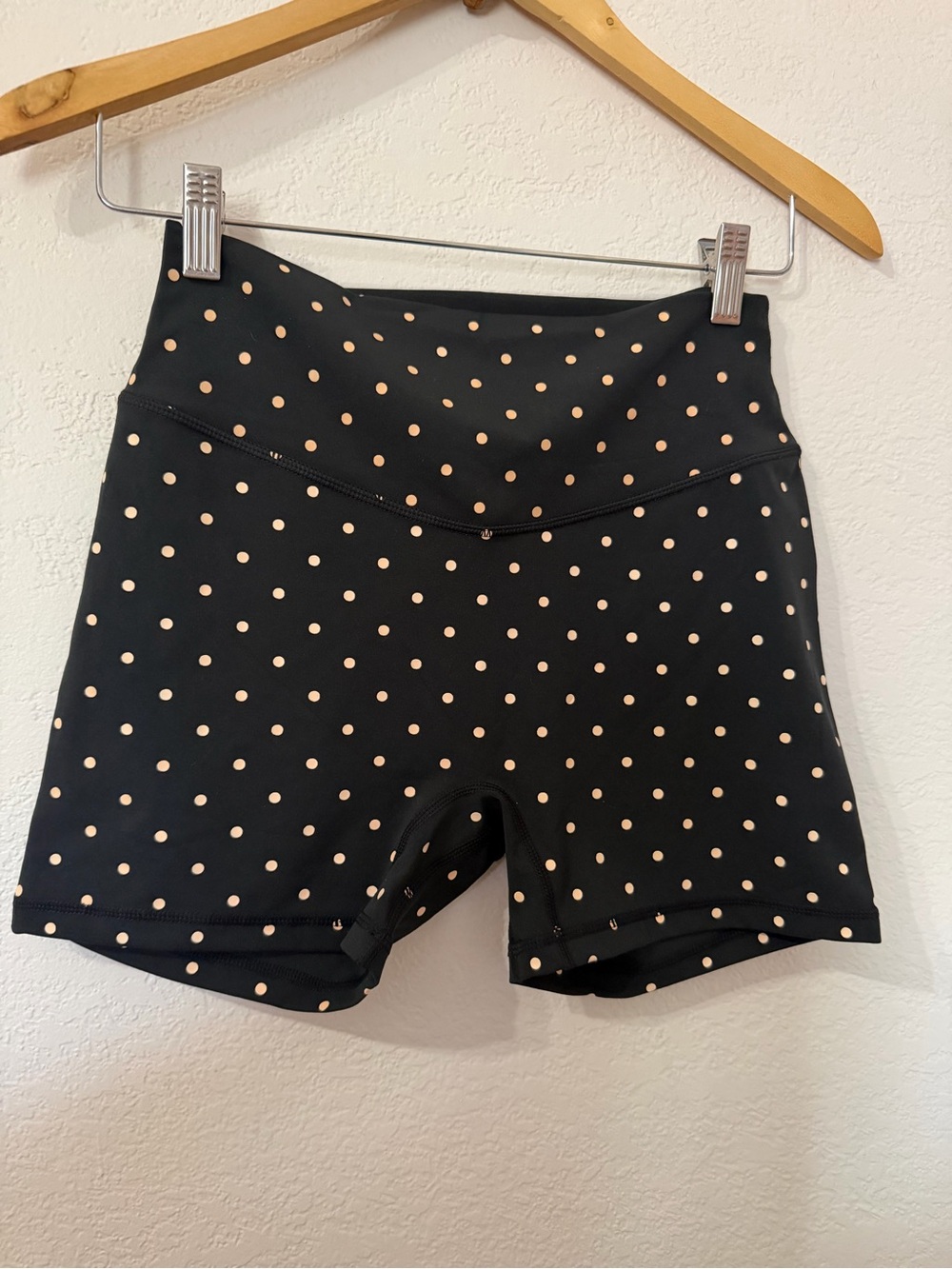 Halle Simon’s X Acta High-Waist Black Polka Dot Women’s Active Shorts - M NWT